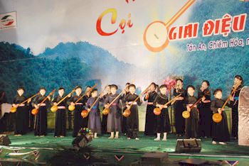 ສິລະປະຂັບແທນຕໍ່ໜ້າ ກາລະໂອກາດໄດ້ຮັບການ ຮັບຮອງແມ່ນ ມໍລະດົກວັດທະນະທຳໂລກ